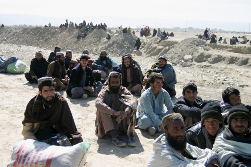 AFGHANISTAN ATTACKS PAKISTAN!! PANIC IN SAUDI ARABIA AS REGIONAL TENSIONS EXPLODE