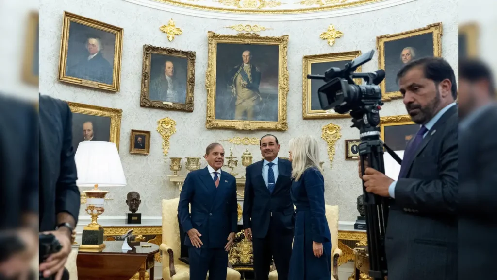 “U.S. Strengthens Pakistan with Powerful Missile Deal, Sparking Concern in India”